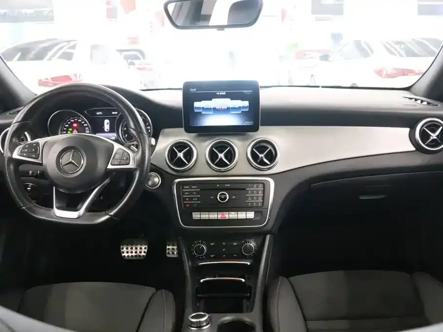 Mercedes-Benz CLA (Import)