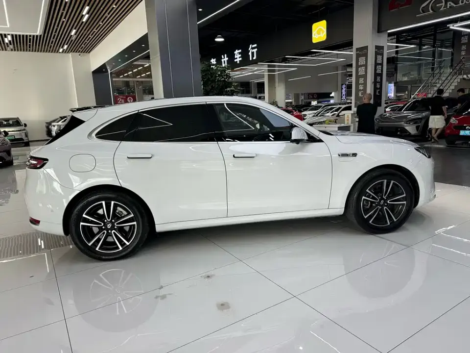 AITO AITO M5