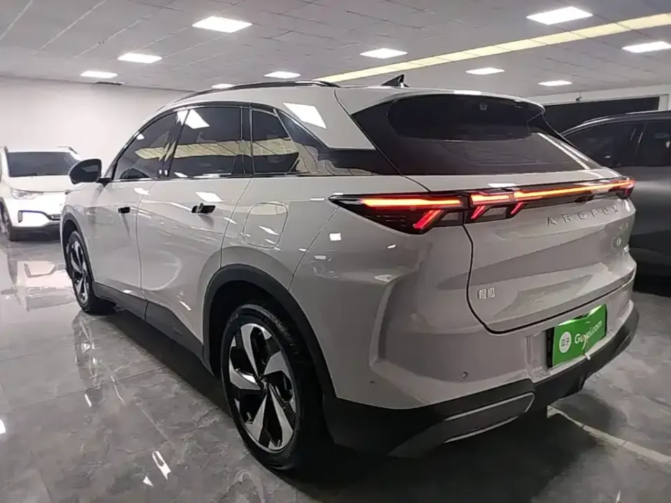 Arcfox Alpha T5