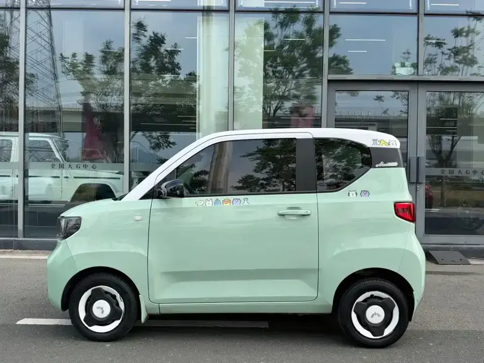 Wuling MINIEV