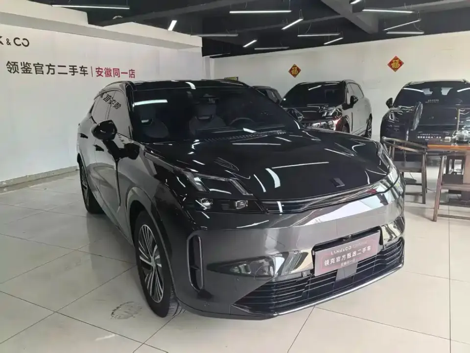 Lynk & Co 08 EM-P