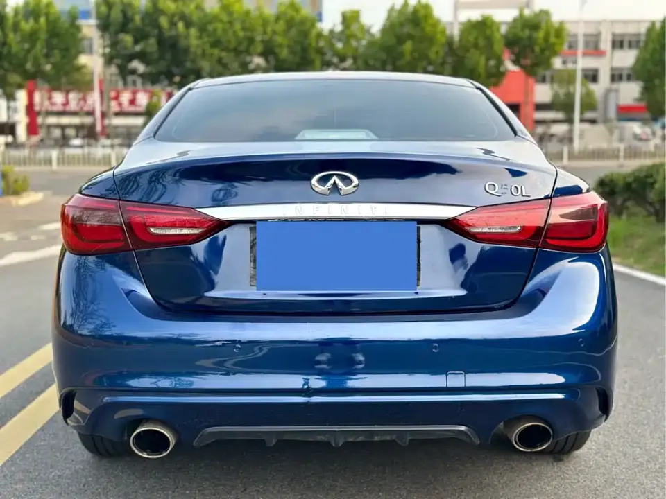Infiniti Q50L