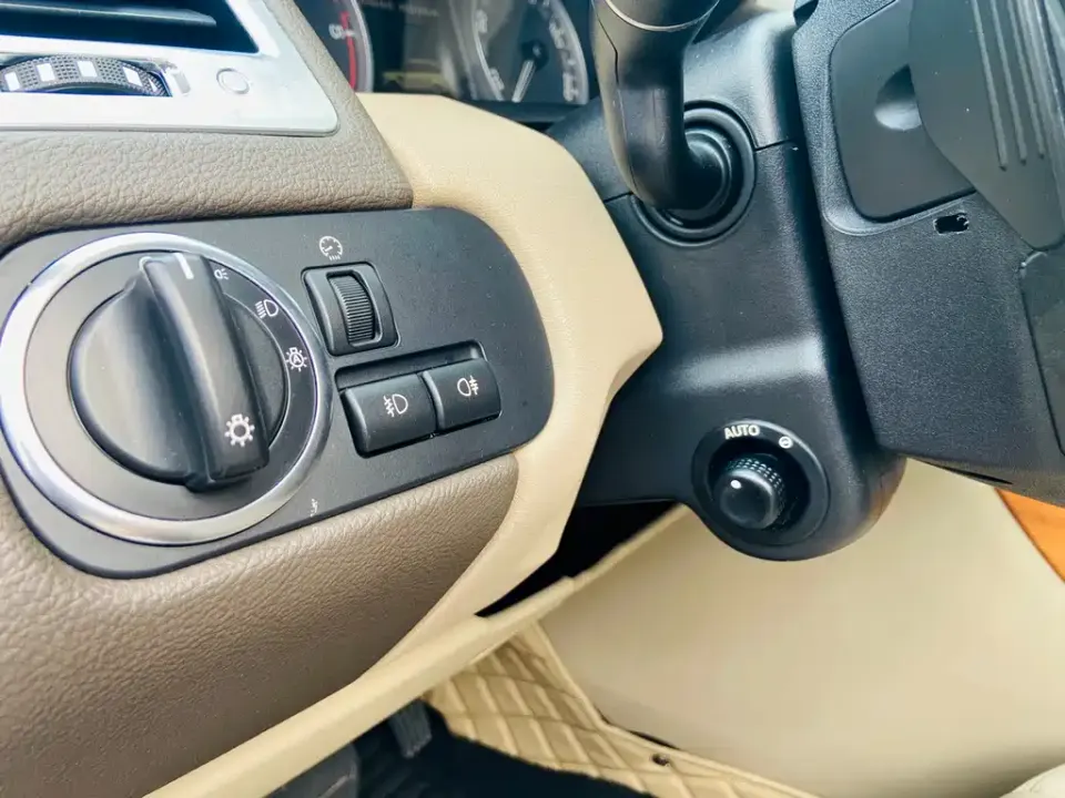 Land Rover Sport
