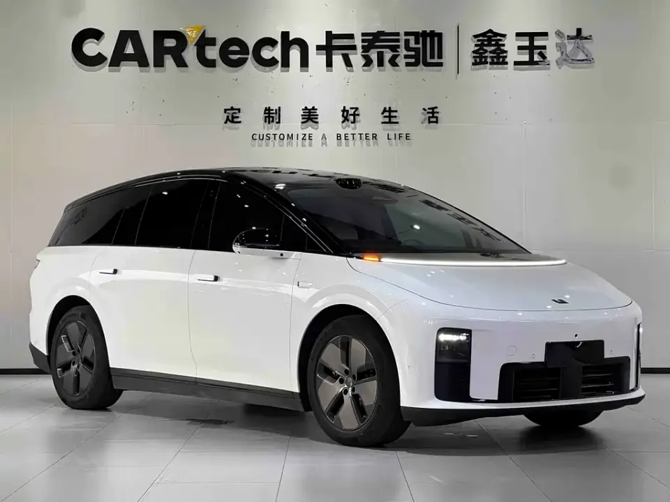Li Li i8