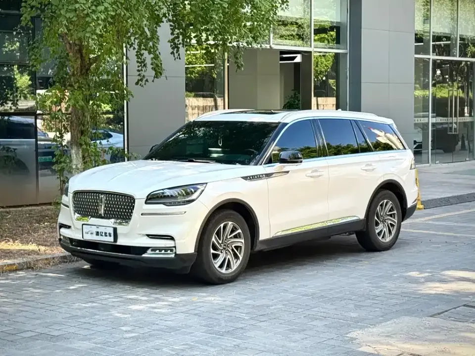 Lincoln Aviator