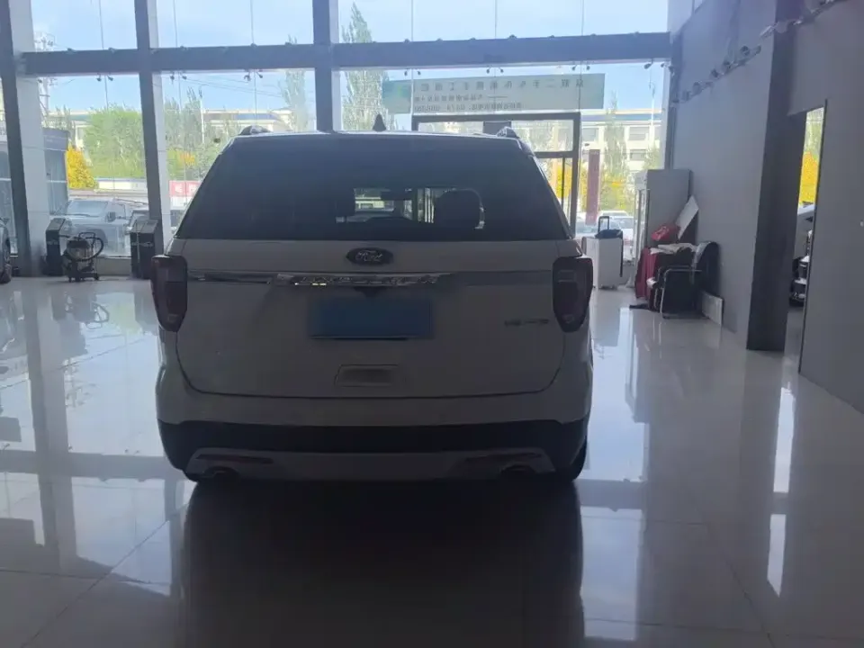 Ford Explorer (Import)