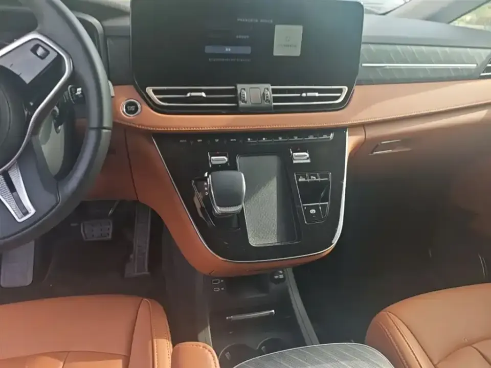 Hongqi Hongqi HQ9 PHEV