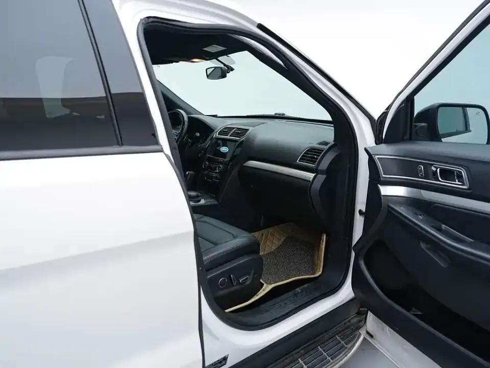 Ford Explorer (Import)