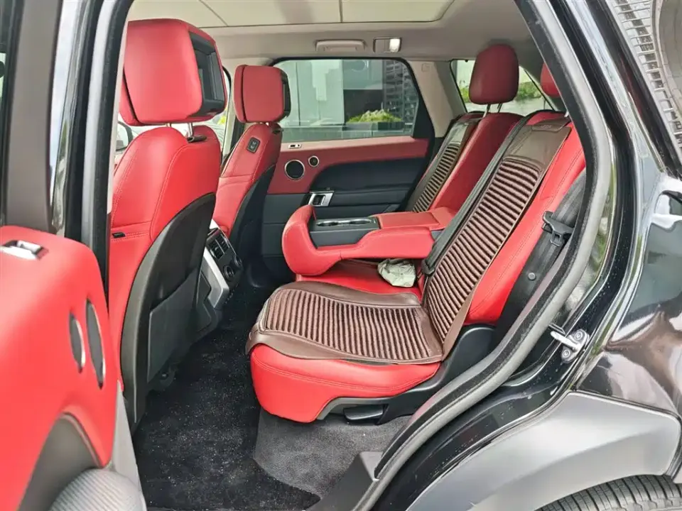 Land Rover Sport