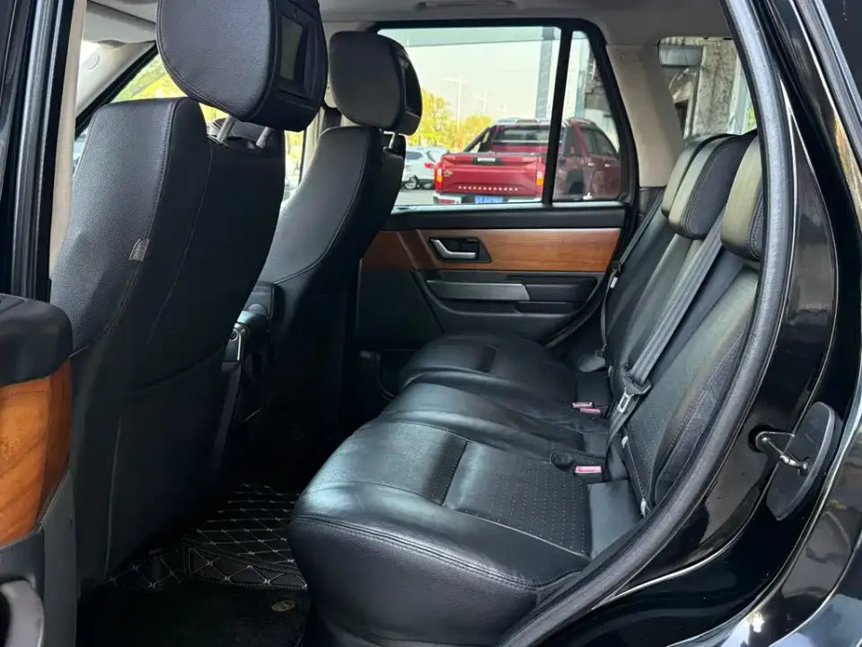 Land Rover Sport