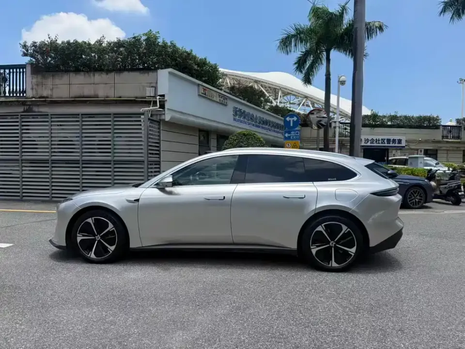 Nio ET5T