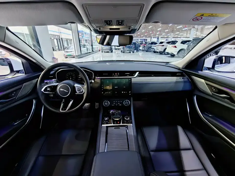 Jaguar XFL
