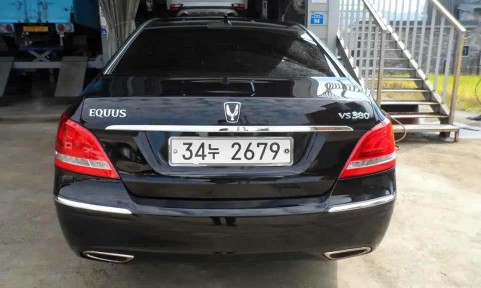 Hyundai Equus