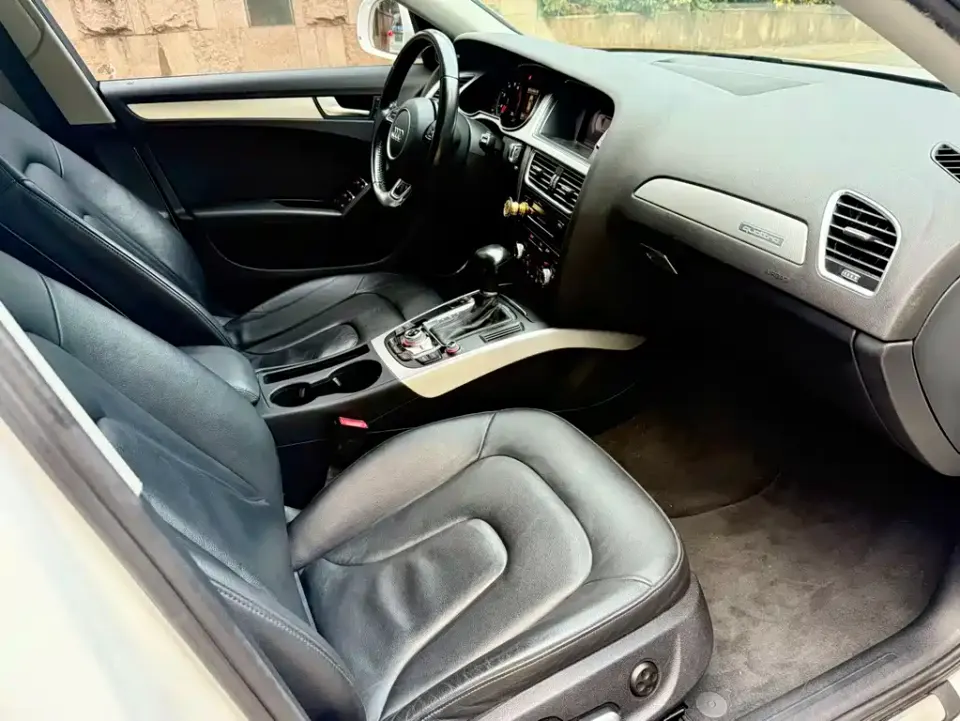 Audi A4 (Import)