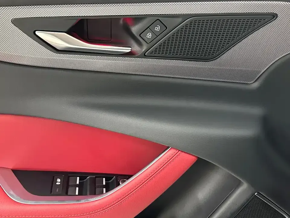 Jaguar XEL
