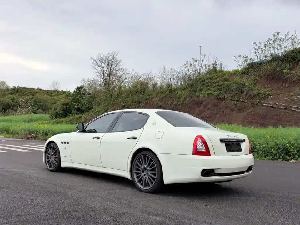 Maserati Quattroporte