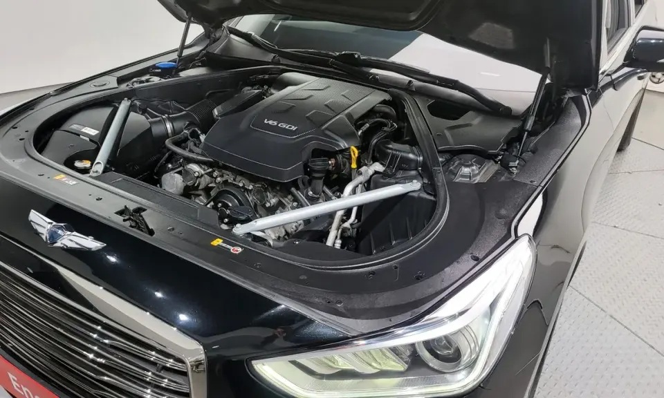 Genesis EQ900