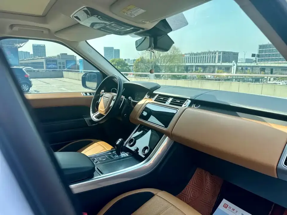 Land Rover Sport