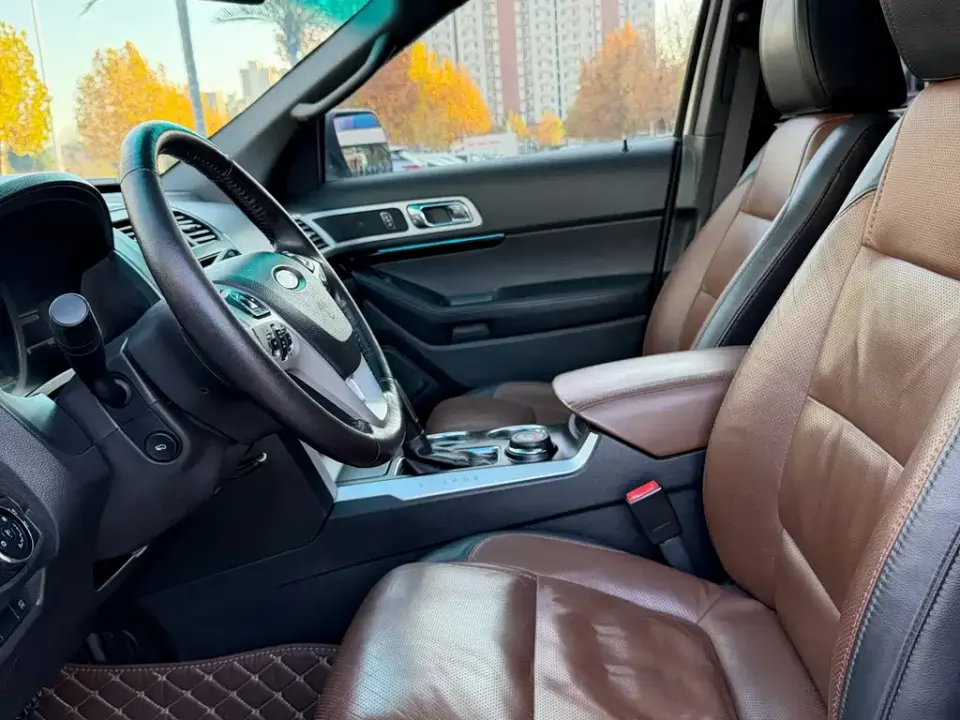 Ford Explorer (Import)