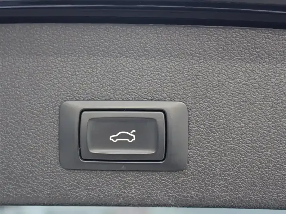 Audi Q5 (Import)
