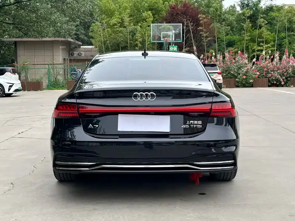 Audi A7L