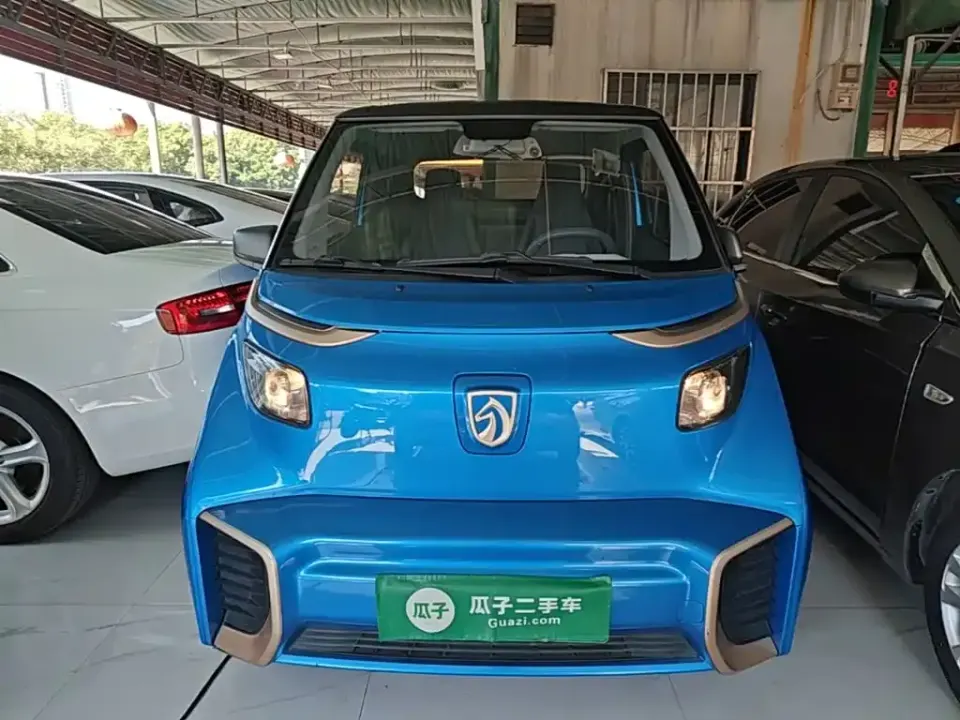 Baojun E200