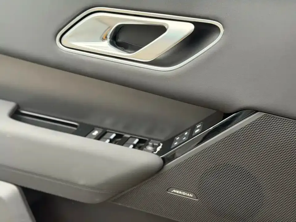 Land Rover Velar