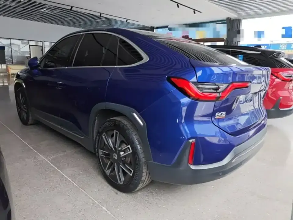 Nio EC6