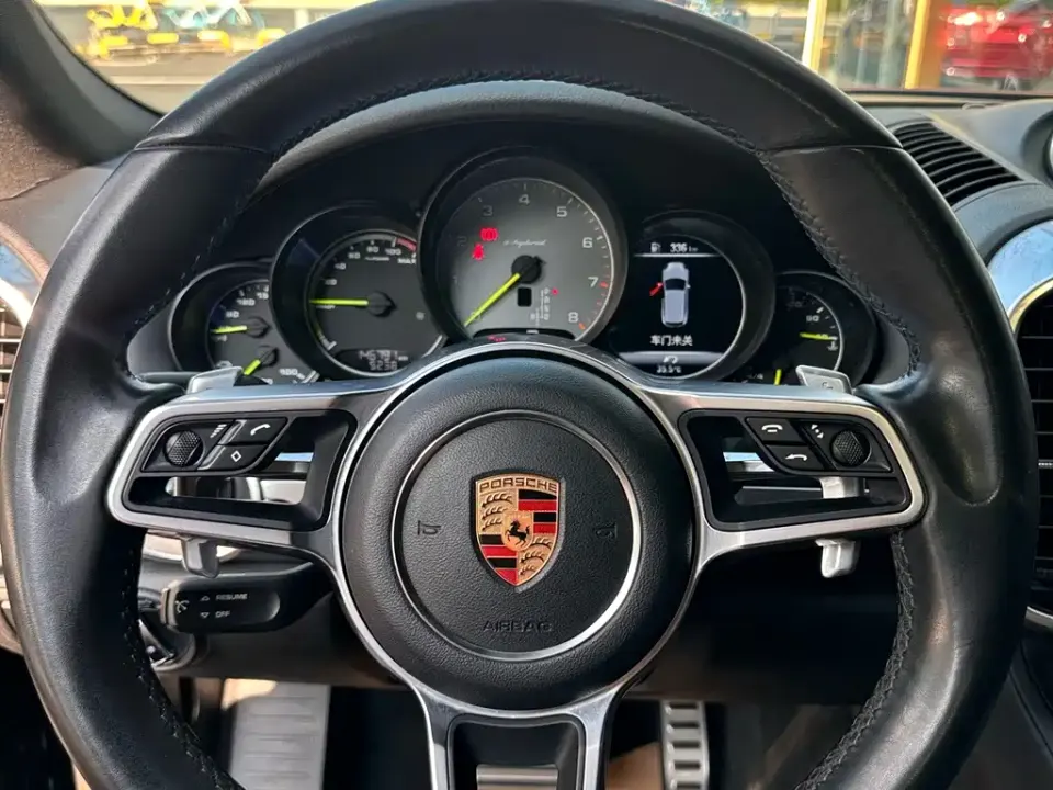 Porsche Cayenne Hybrid