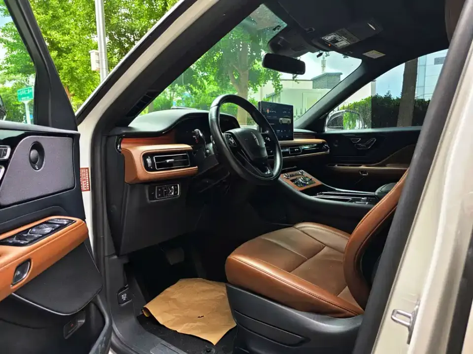 Lincoln Aviator