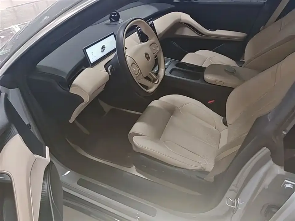 Nio ET5T