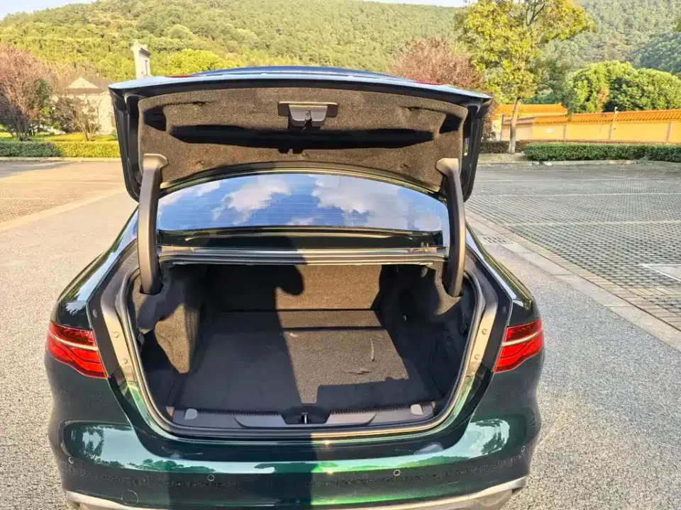 Jaguar XEL