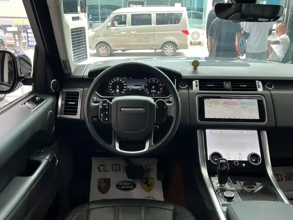 Land Rover Sport