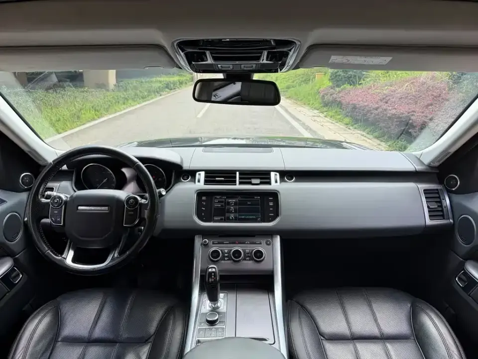 Land Rover Sport