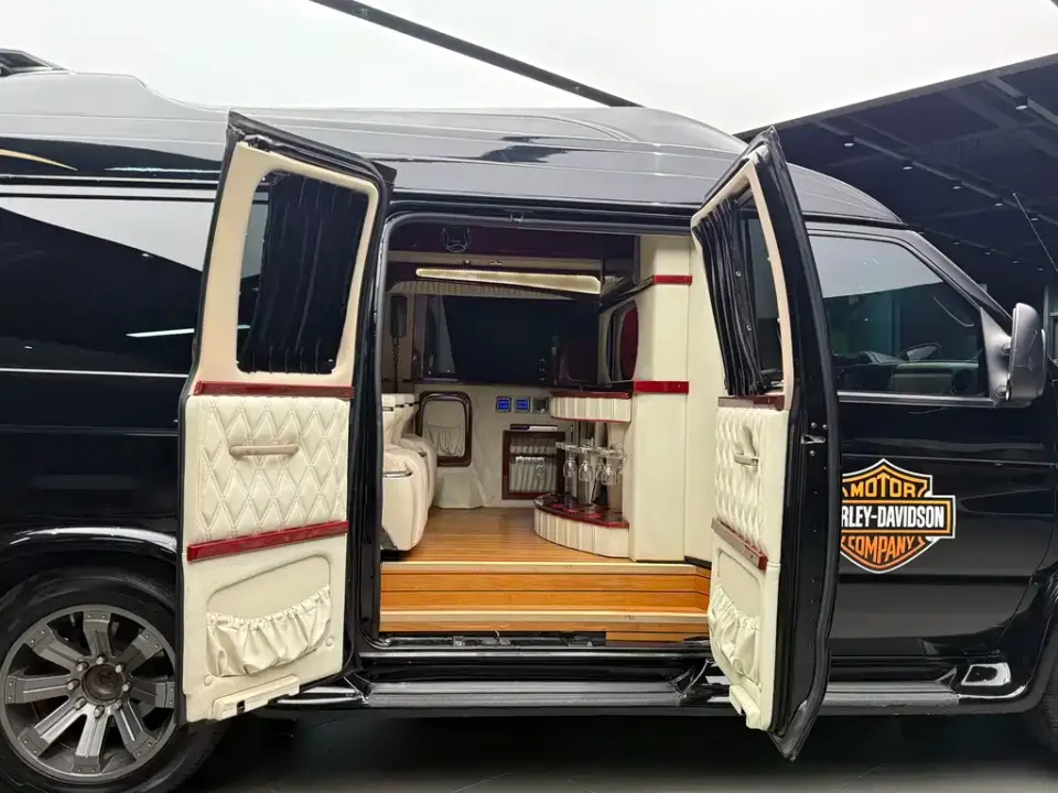 Ford E350