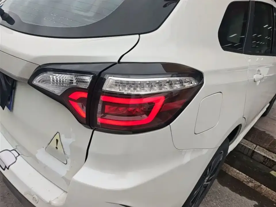 Venucia T70