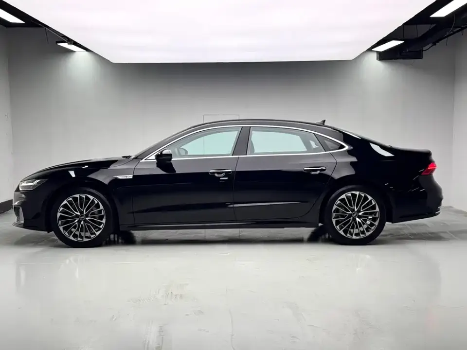 Audi A7L