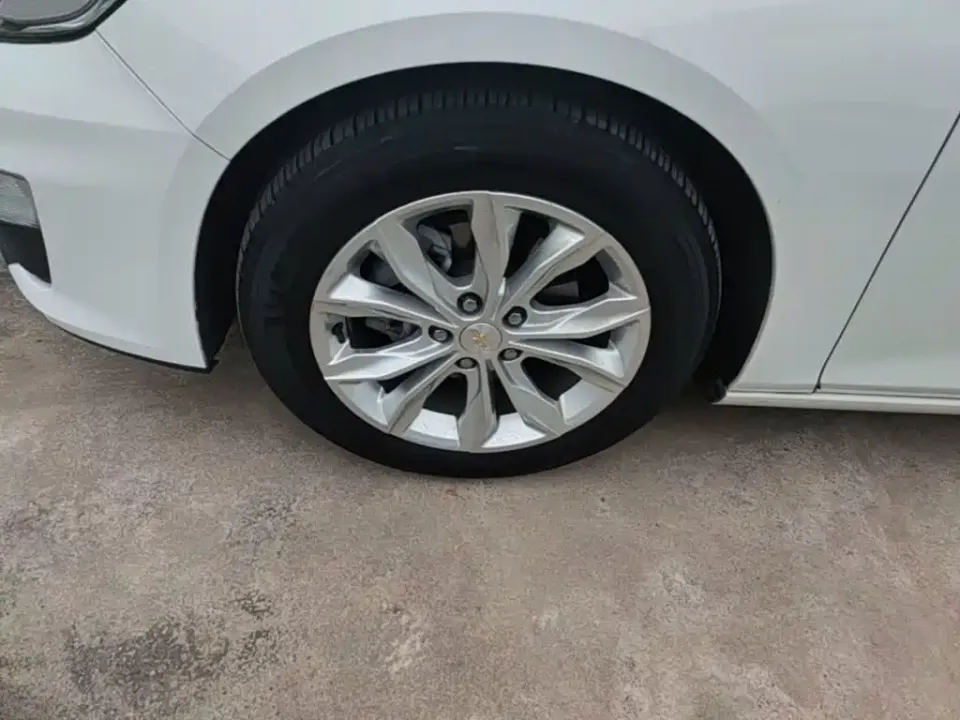 Chevrolet Malibu XL