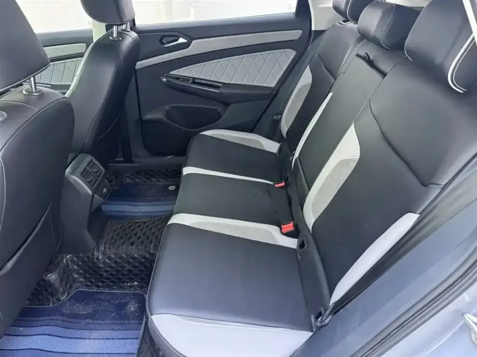 Jetta VS7