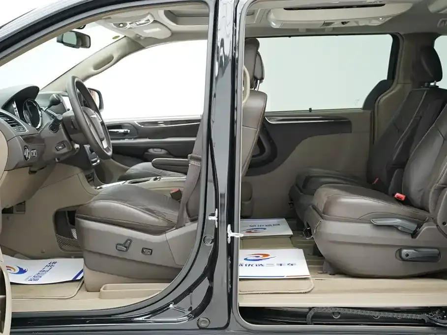Chrysler Grand Voyager (Import)