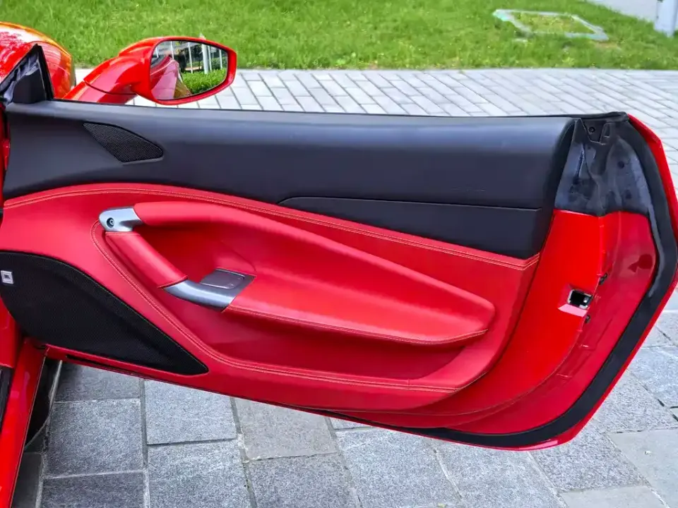 Ferrari F8