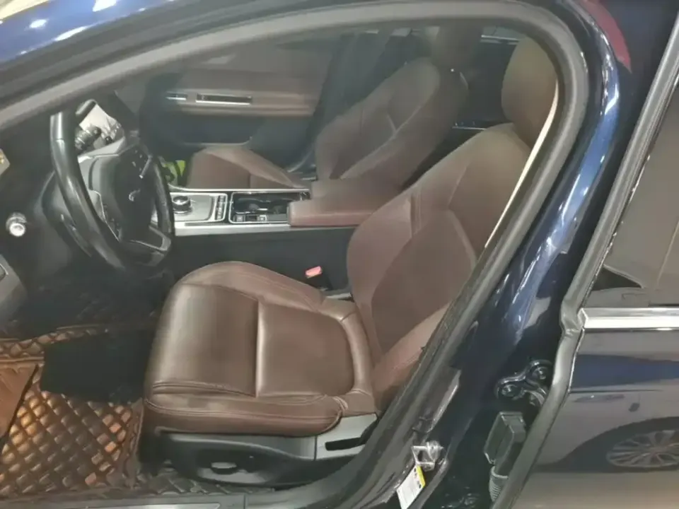 Jaguar XFL