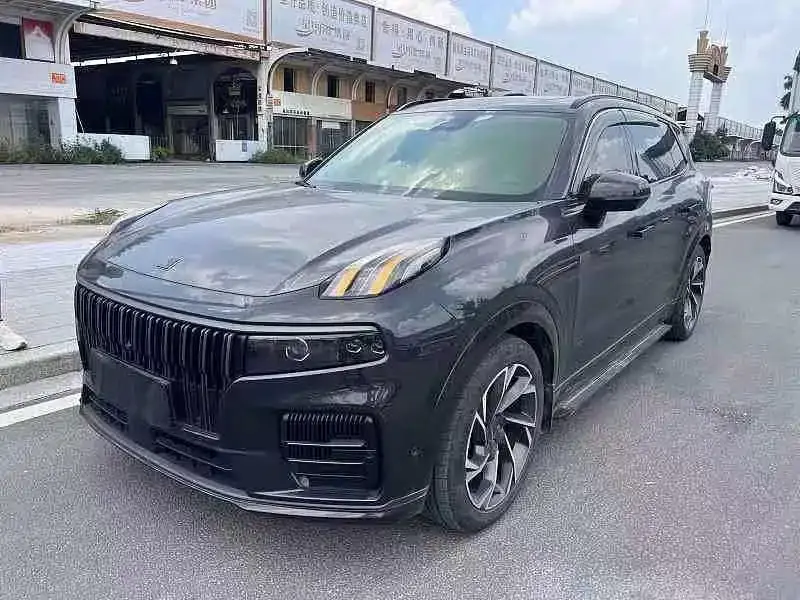 Lynk & Co 09