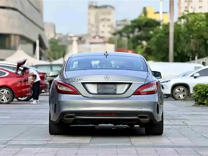 Mercedes-Benz CLS