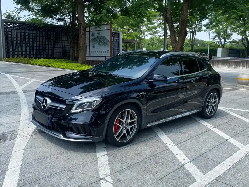 Mercedes-Benz GLA AMG