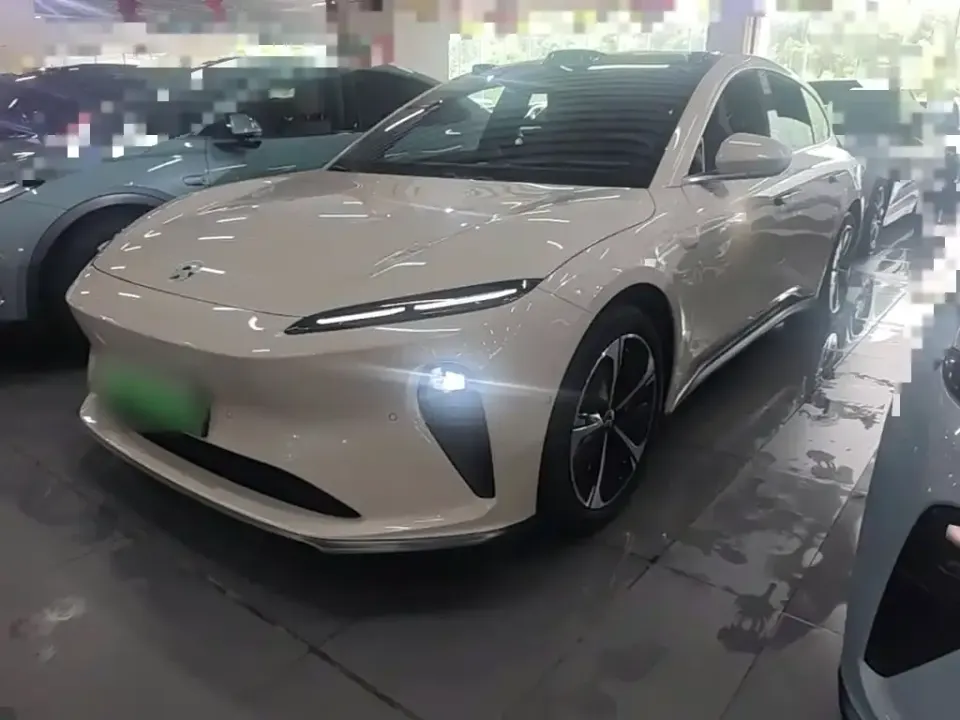 Nio ET5T