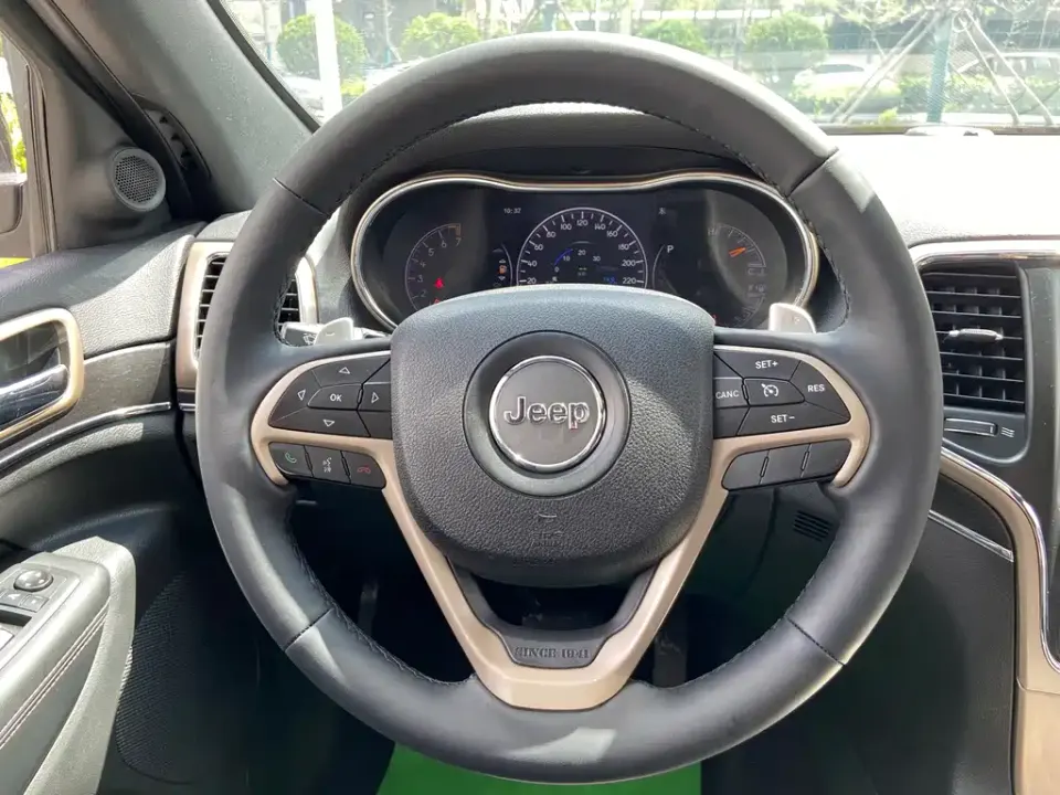 Jeep Grand Cherokee (Import)