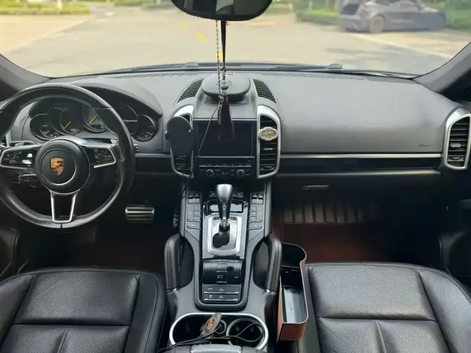 Porsche Cayenne Hybrid