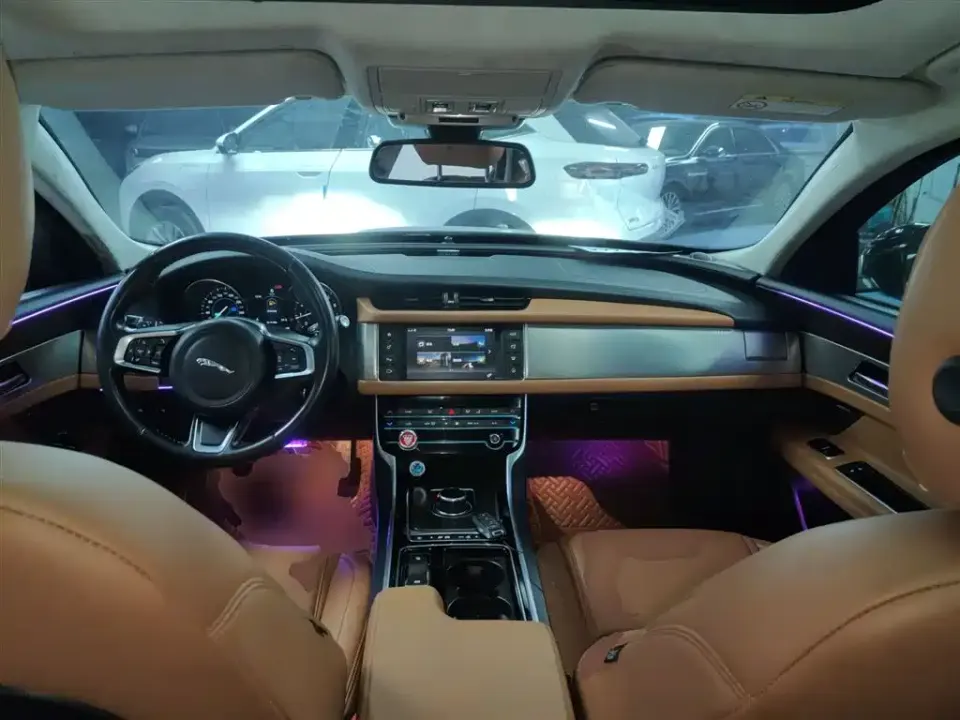 Jaguar XFL