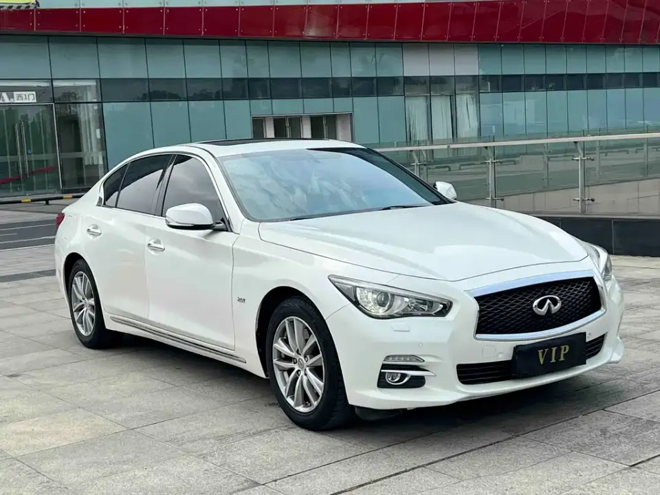 Infiniti Q50L